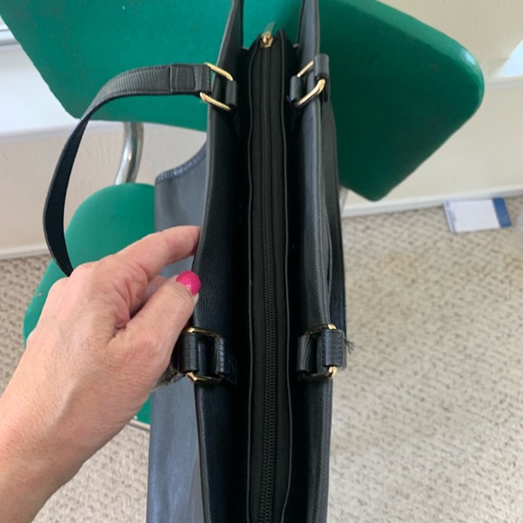 Vegan Leather Tote Bag - Picture 5 of 9